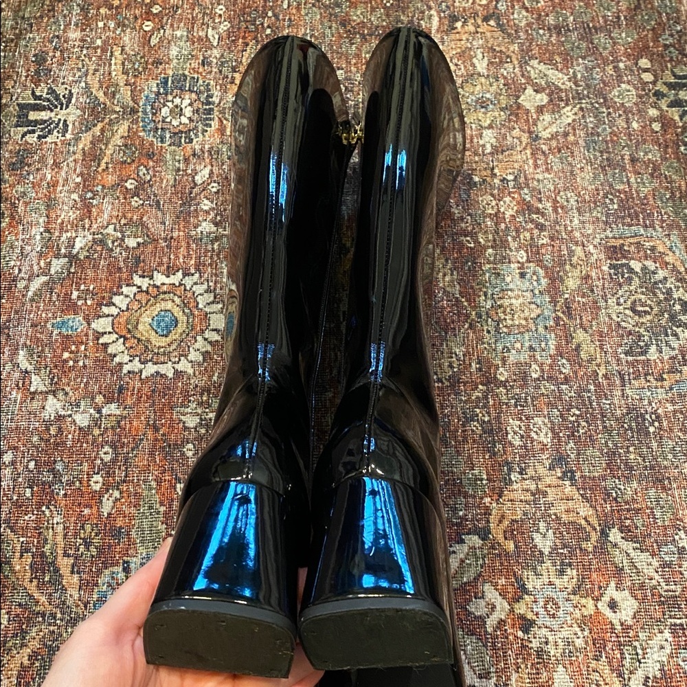 SVEGAN Black Patent Faux Leather Knee-High Boots. Block Heel. Size 38. Size Zip. - Picture 7 of 12